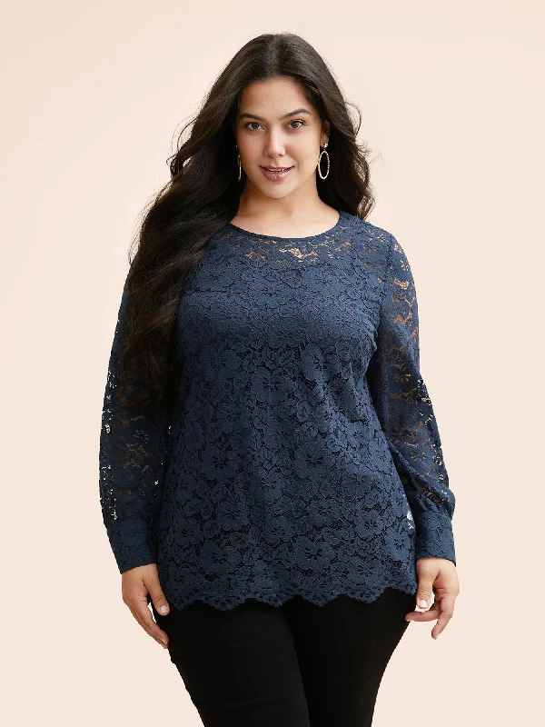 Crew Neck Crochet Lace Pleated Blouse