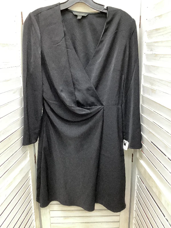 Dress Casual Short By Banana Republic In Black, Size: 2